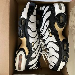 DEADSTOCK Nike Air Max Plus (GS) - Youth